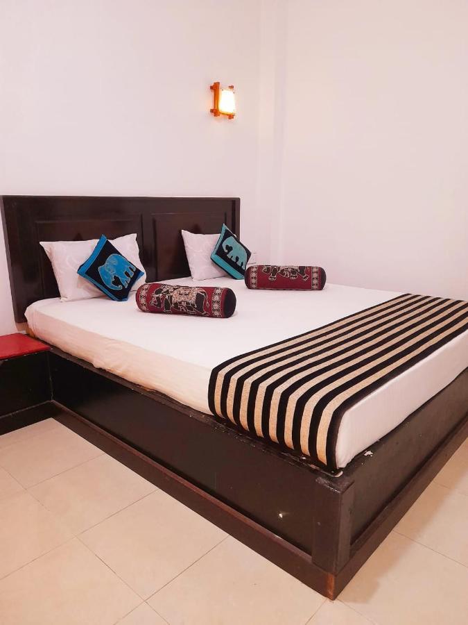 Heritage Rangiri Villa Dambulla Esterno foto